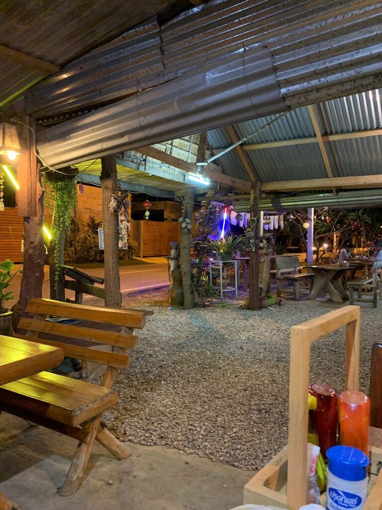 thai thai restaurant1