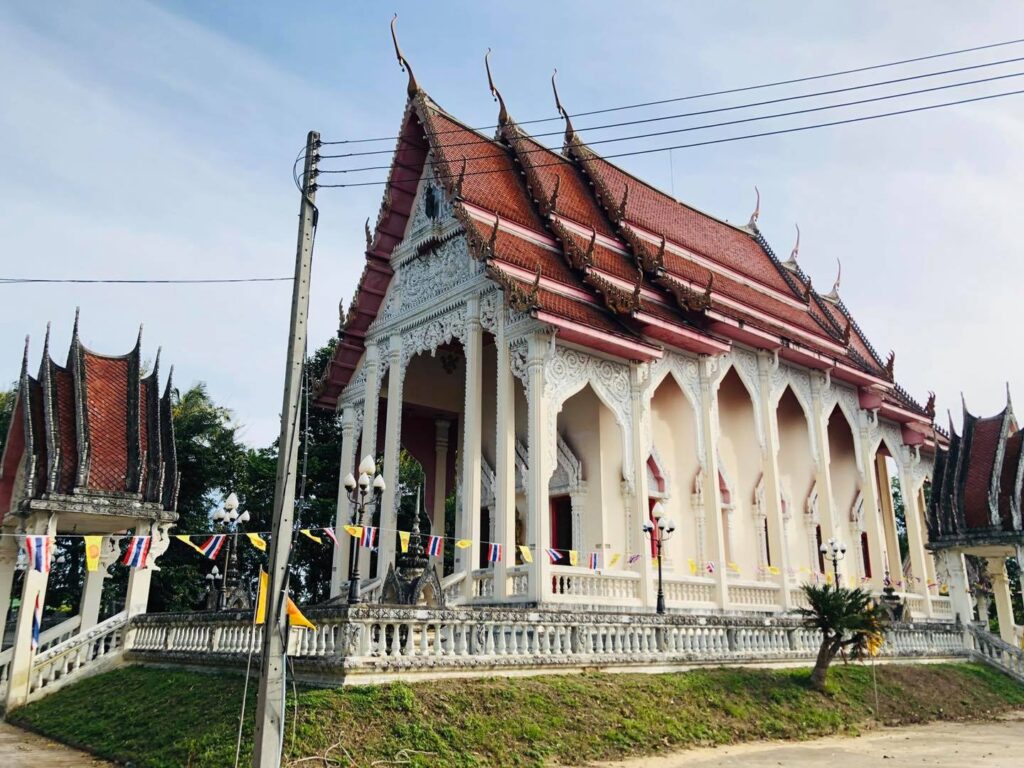 วัดพุน้อย สามร้อยยอด Wat Phu Noi วัดพุน้อย2