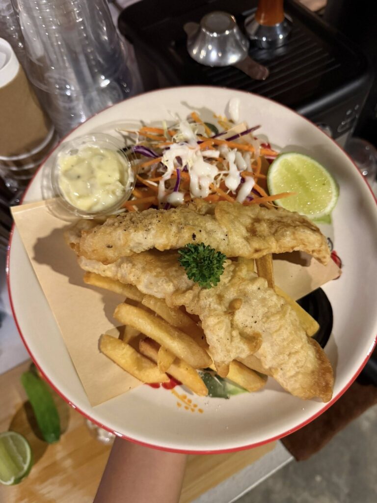 215 SamYod Cafe คาเฟ่ฟีลต่างประเทศ อาหารดี วิวชิล สามร้อยยอด 215 samyod cafe5