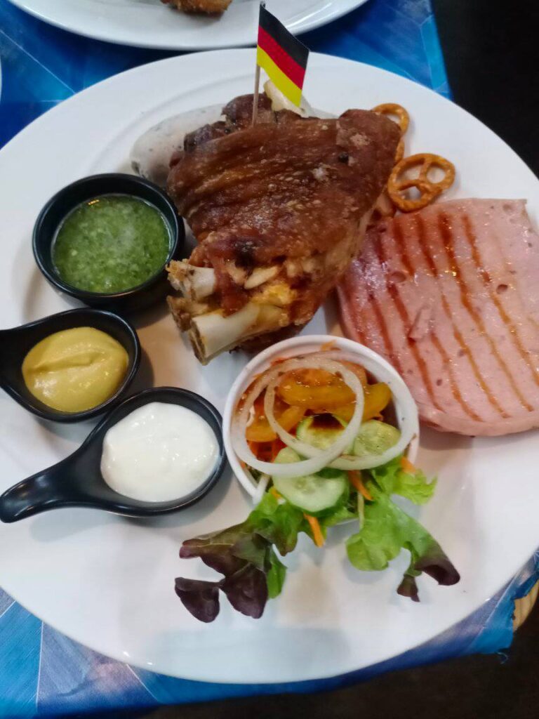 black elephant restaurant3