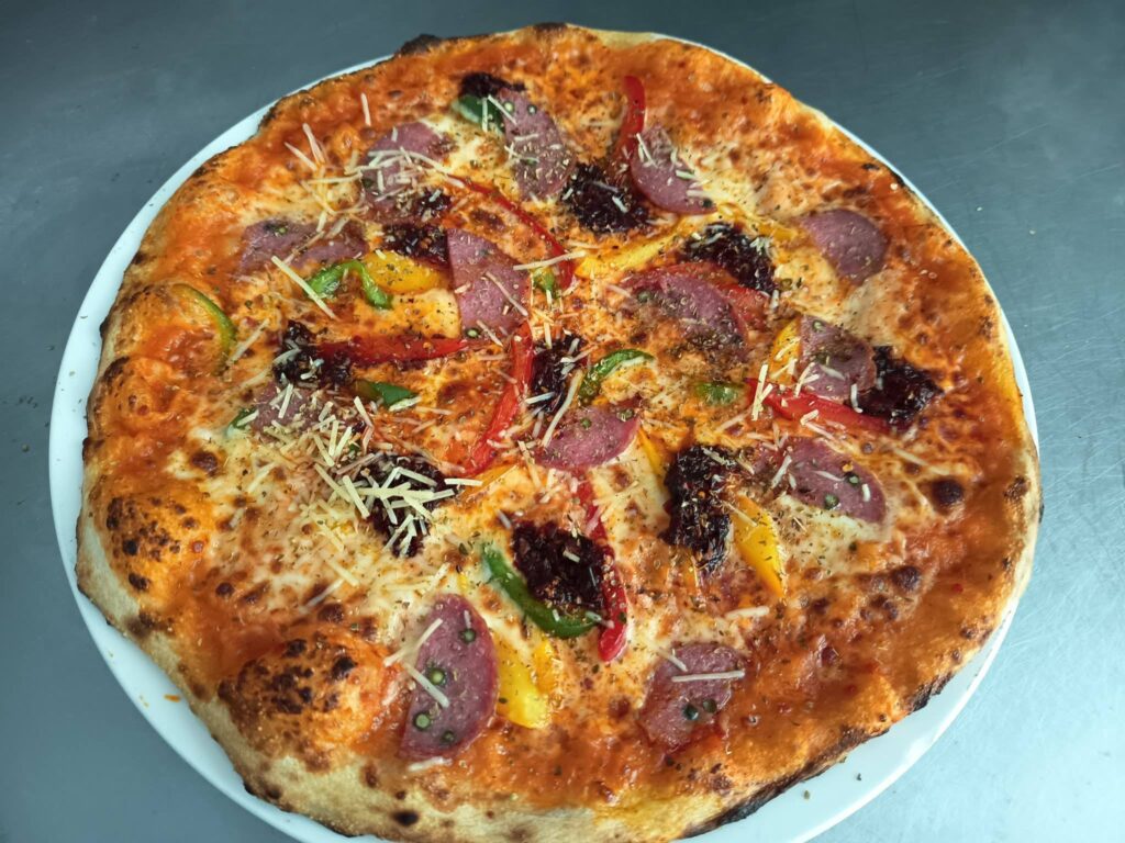 Infinity 51 Pizza Home-made พิซซ่าโฮมเมดอบสด บรรยากาศกันเอง infinity 51 homemade pizza3