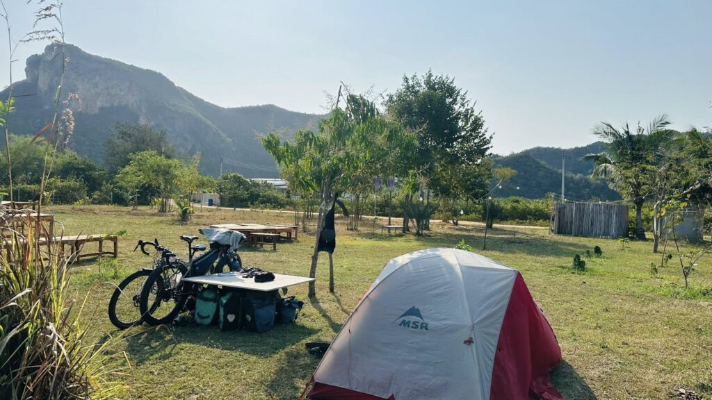 บ้านสวนกลางขุนเขาแคมป์ จุดกางเต้นท์ campping สามร้อยยอด( bann suan klang kun khao camp)1