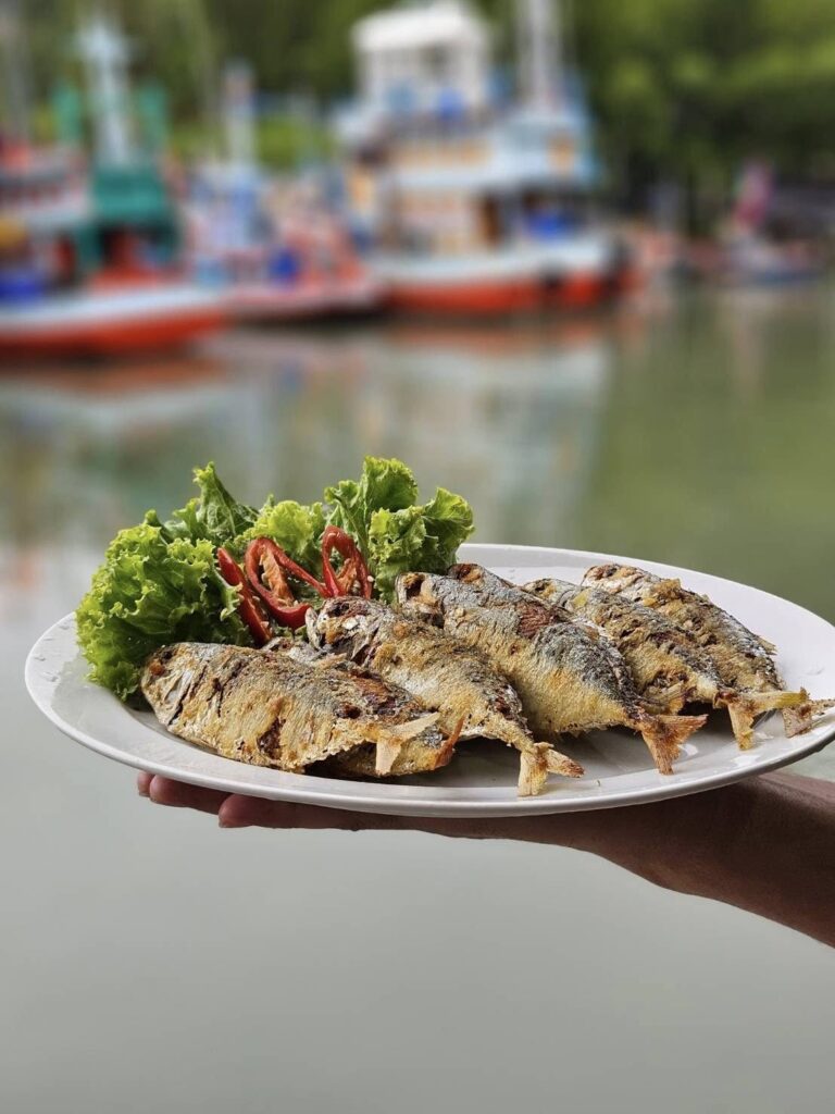 ร้านอาหาร ณ บางปู วิวทะเลบรรยากาศดี อาหารอร่อยใกล้กรุงเทพ ร้านอาหาร ณ บางปู @bangpu สามร้อยยอด3
