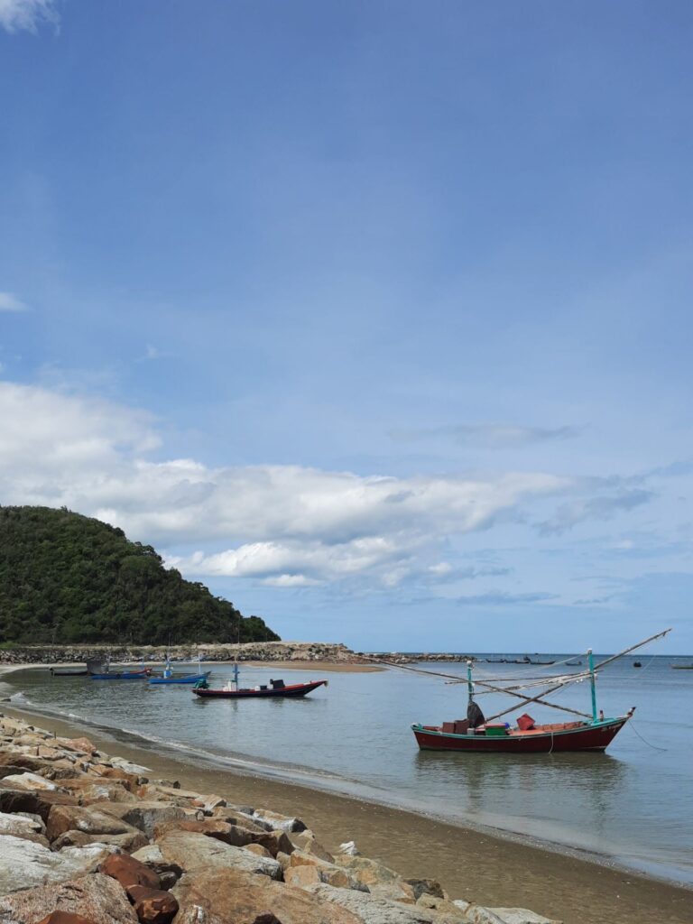 หาดหนองข้าวเหนียว| Quiet Beach for True Slow Travel หาดหนองข้าวเหนียว1